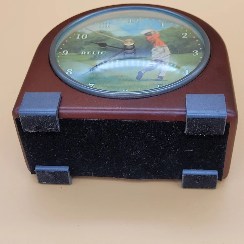 Relic Wooden Desk‎ Mantle Clock Golf Player WORKS Battery Operated
